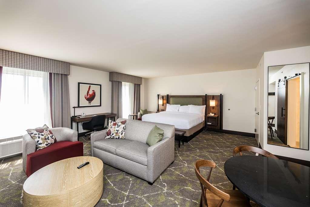 Hampton Inn & Suites Dobson Quarto foto